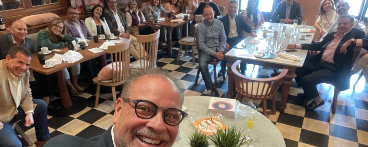 Arepólogo  Corporativo